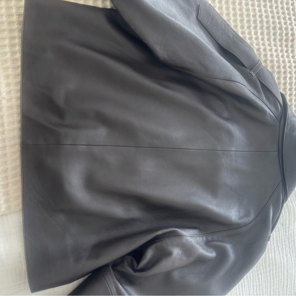 Massimo Dutti cropped leather trench - Picture 5 of 5